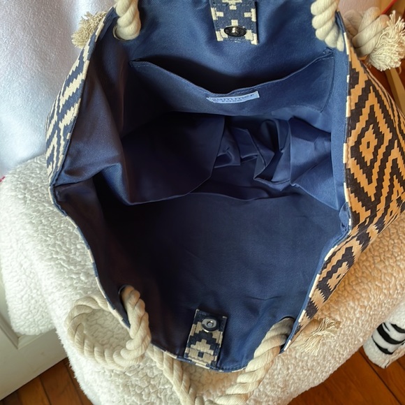 Summer and Rose canvas bag.  Great for the beach!! - Picture 6 of 8